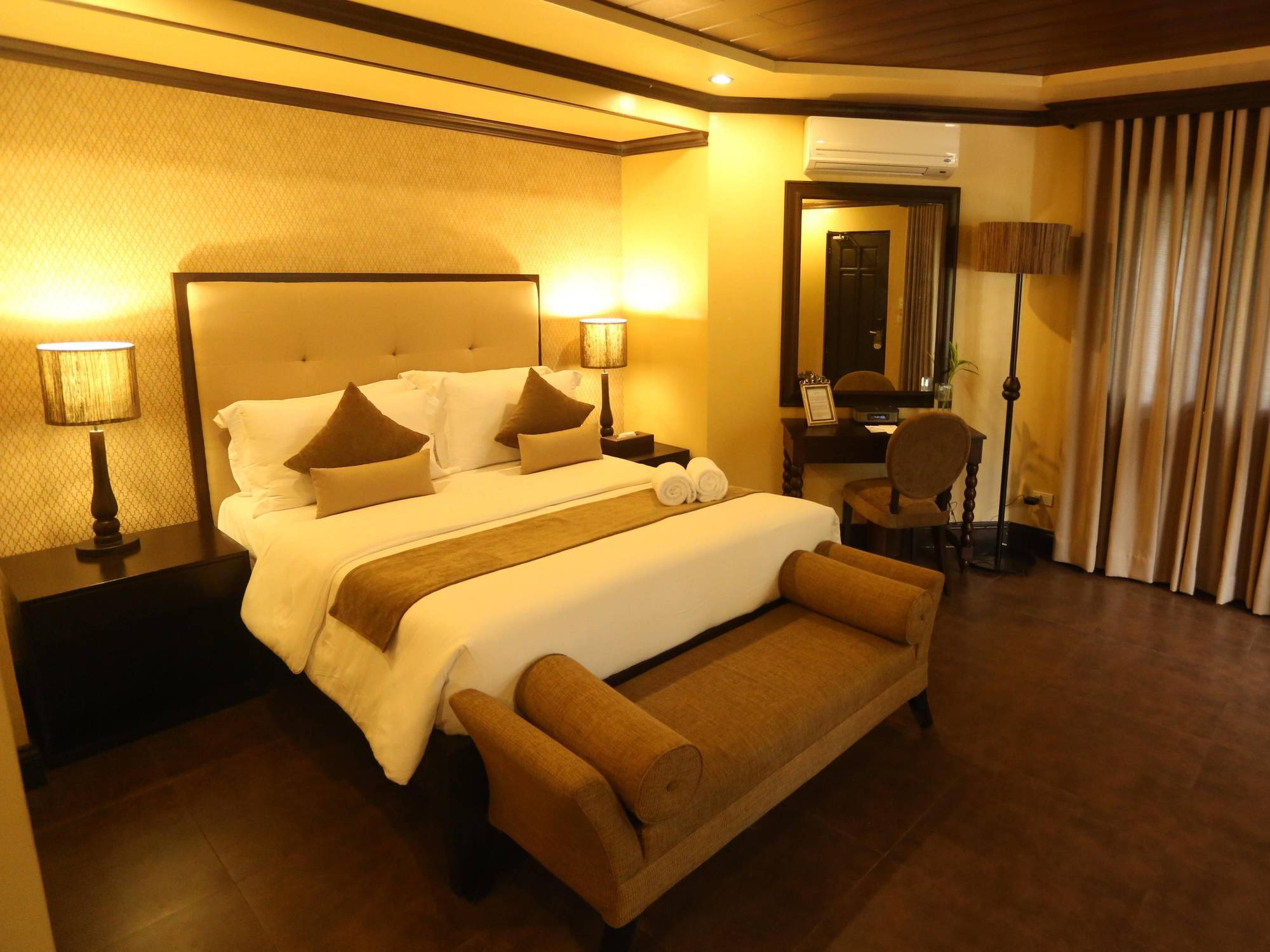 Luksuhin Hillcreek Gardens Tagaytay酒店 外观 照片